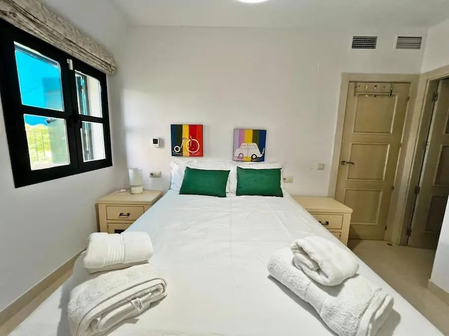 شقة Nuevo Y Exclusivo Atico De Playa فوينخيرولا إسبانيا